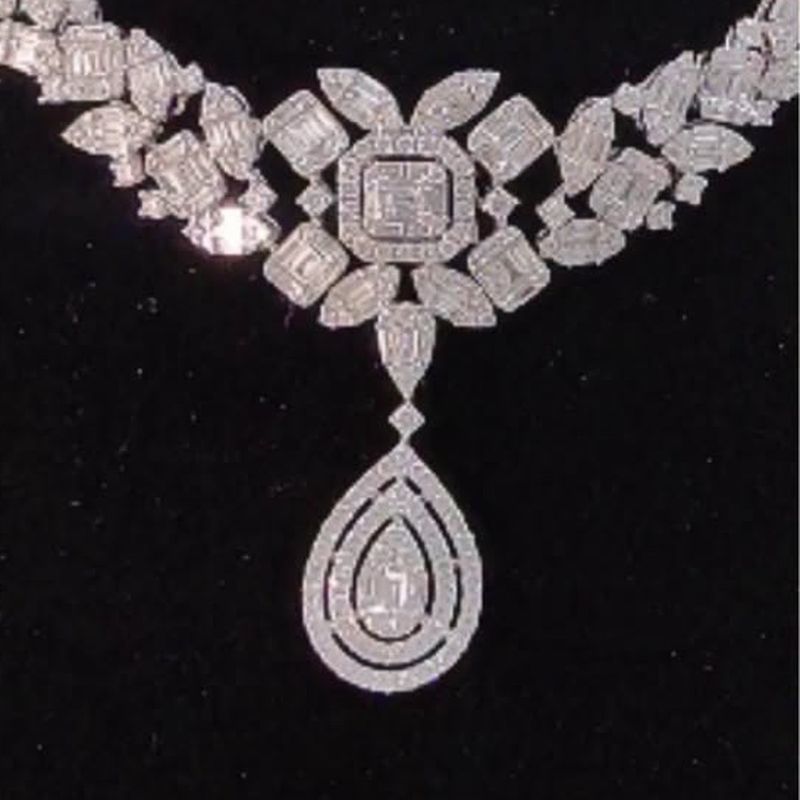 Elegant VIP Pear Necklace - natural diamonds in 18K Hong Kong gold.