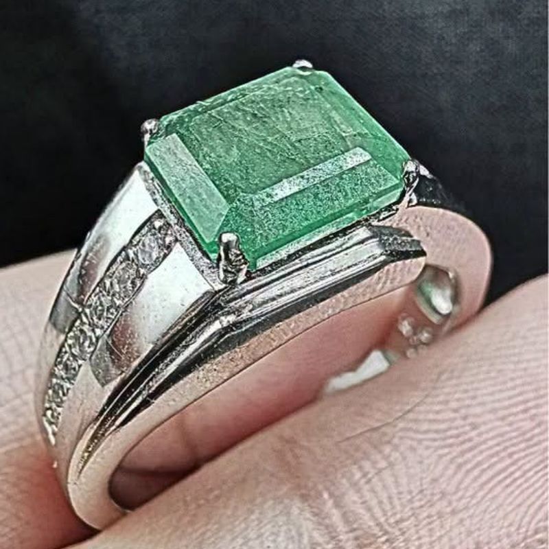 Square Band Emerald Ring - natural emerald in S925 silver.