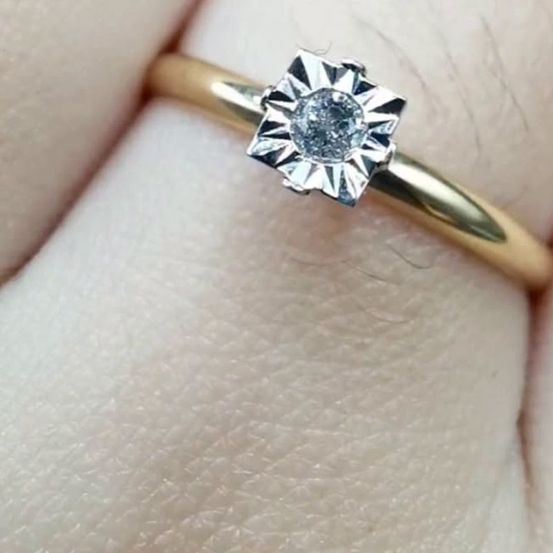 Square Illusion Solitaire Engagement Ring - natural diamonds in 18K Hong Kong gold.