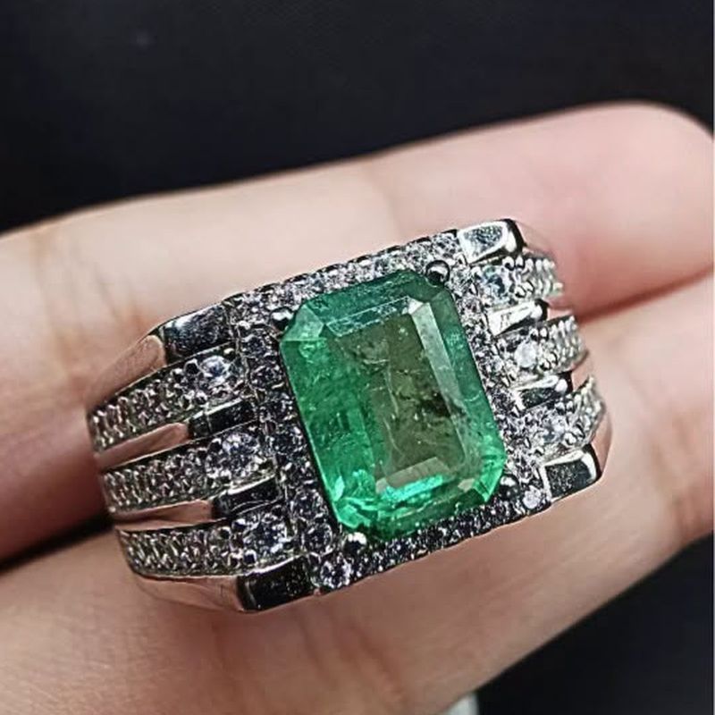 Square Power Emerald Ring - natural emerald in S925 silver.
